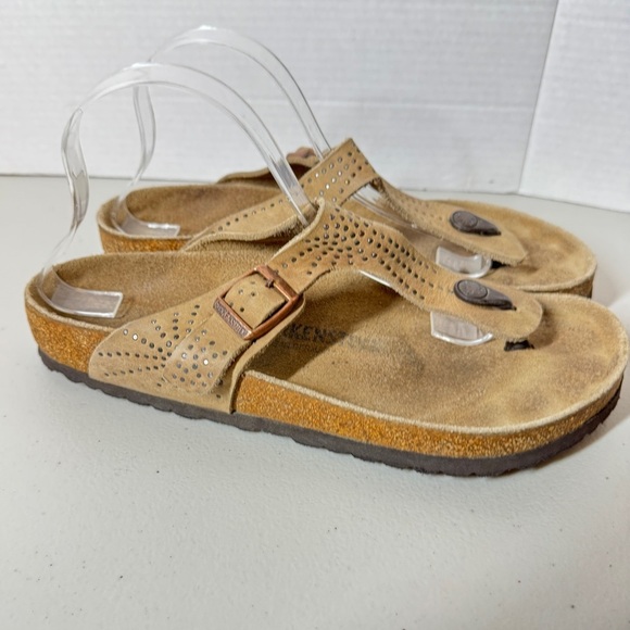 Birkenstock Gizeh Sandals Tan Suede Size 42 Studded Thong Comfort Summer Casual - Picture 2 of 16